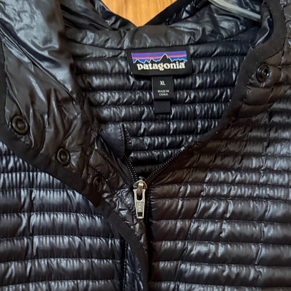 Patagonia lightweight Fiona down black parka size xl - Picture 3 of 5